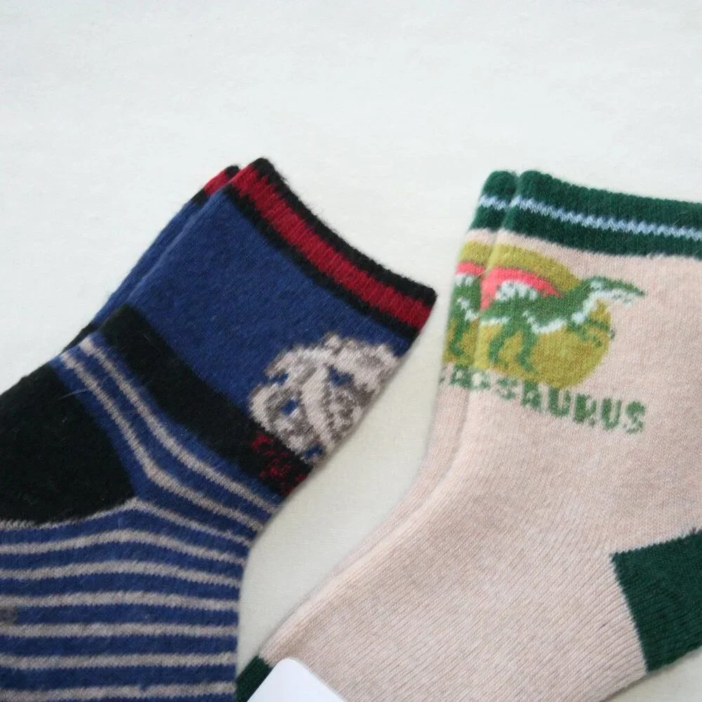 SOCK LOT 🍁 NWT 2 PAIR SUPER-SOFT DINO SOCKS BOYS Sz 9 - 11 COMFY WARM DINOSAUR